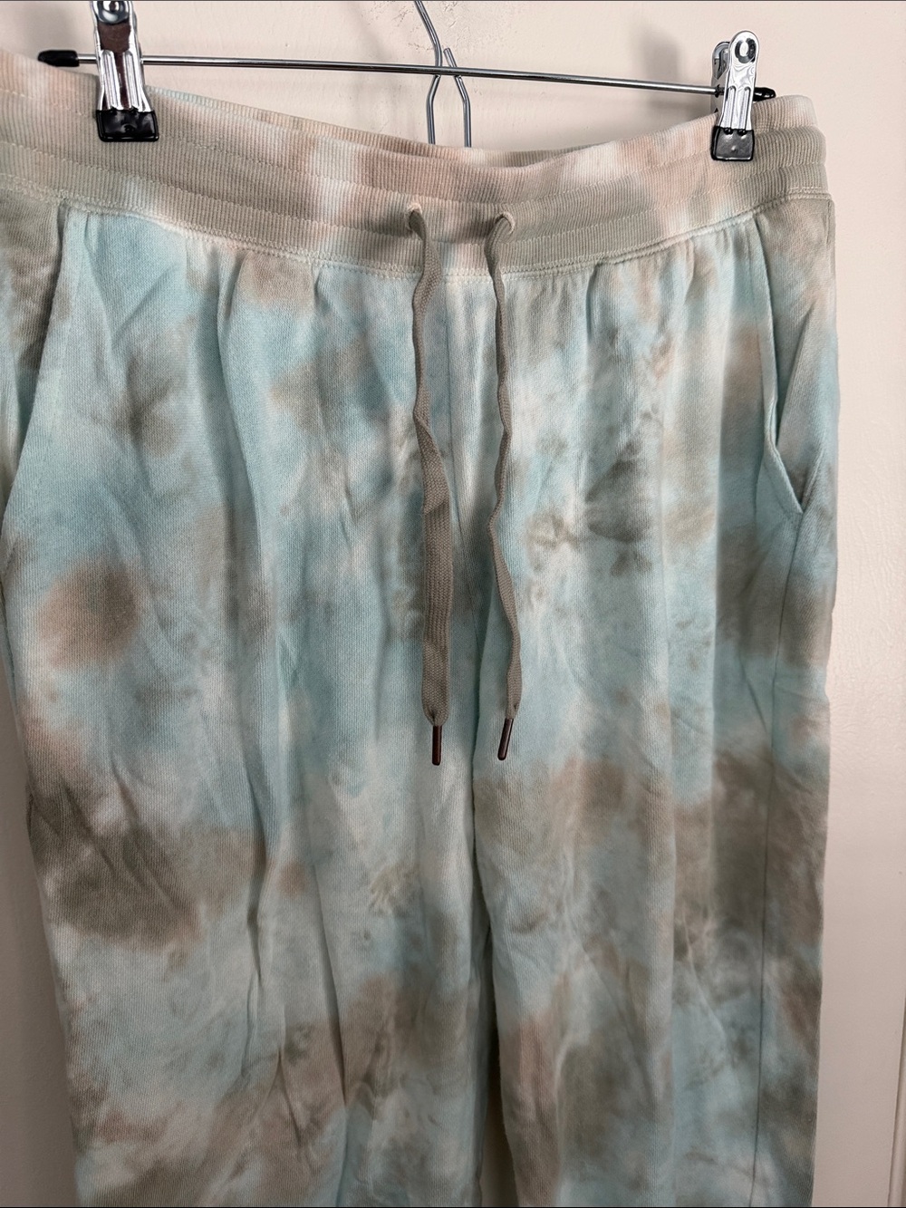 Old Navy Tie-Dye Track Joggers in Light Blue/Taupe - Sz MT